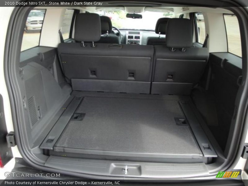 Stone White / Dark Slate Gray 2010 Dodge Nitro SXT