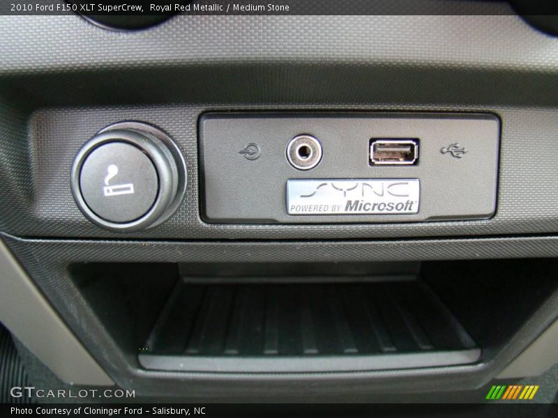 Royal Red Metallic / Medium Stone 2010 Ford F150 XLT SuperCrew