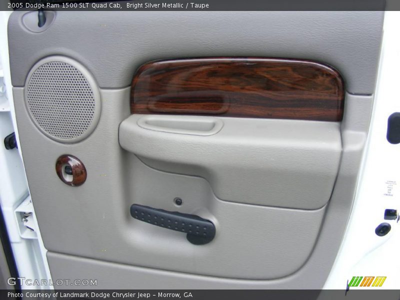 Bright Silver Metallic / Taupe 2005 Dodge Ram 1500 SLT Quad Cab