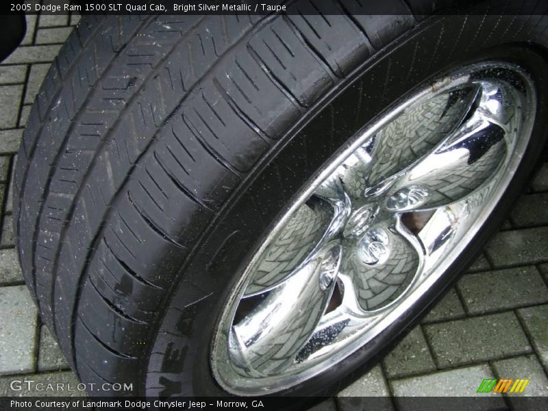 Bright Silver Metallic / Taupe 2005 Dodge Ram 1500 SLT Quad Cab