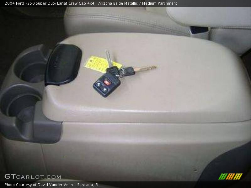 Arizona Beige Metallic / Medium Parchment 2004 Ford F350 Super Duty Lariat Crew Cab 4x4