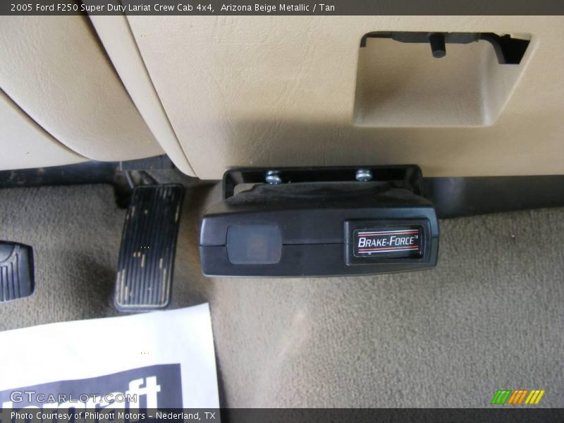 Arizona Beige Metallic / Tan 2005 Ford F250 Super Duty Lariat Crew Cab 4x4