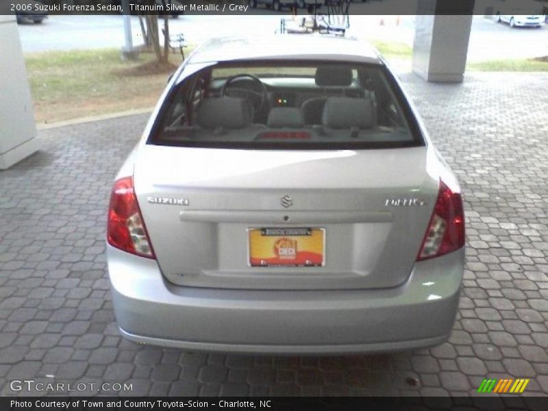 Titanuim Silver Metallic / Grey 2006 Suzuki Forenza Sedan