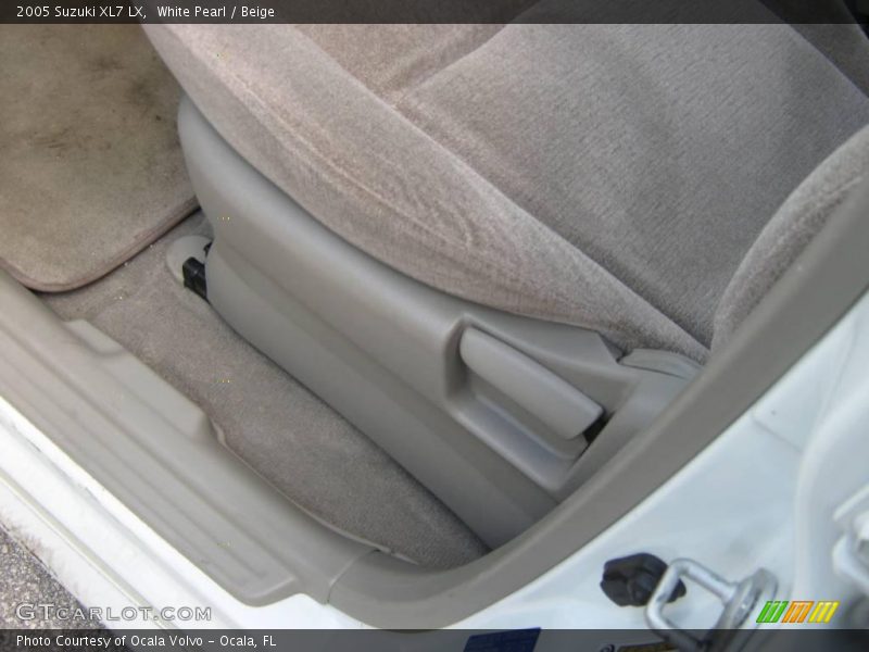 White Pearl / Beige 2005 Suzuki XL7 LX