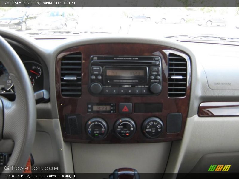 White Pearl / Beige 2005 Suzuki XL7 LX