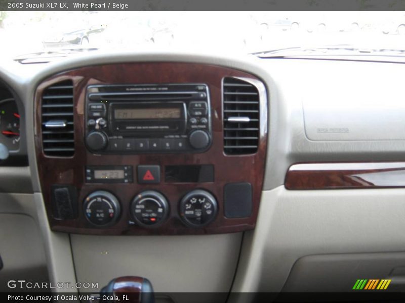White Pearl / Beige 2005 Suzuki XL7 LX