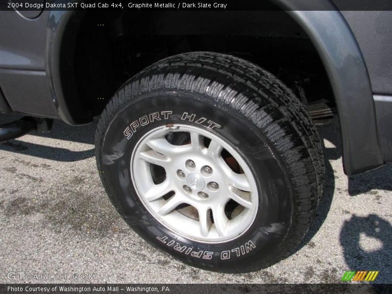 Graphite Metallic / Dark Slate Gray 2004 Dodge Dakota SXT Quad Cab 4x4