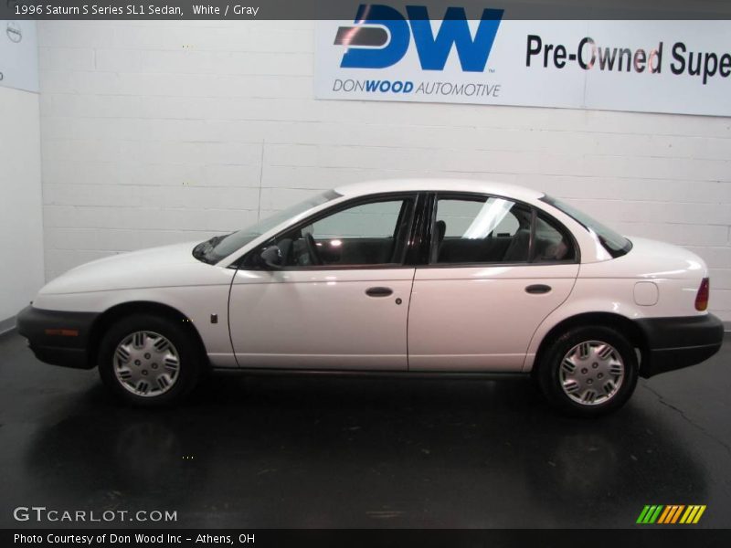 White / Gray 1996 Saturn S Series SL1 Sedan