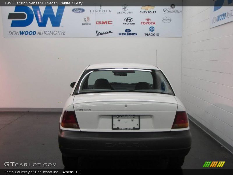 White / Gray 1996 Saturn S Series SL1 Sedan