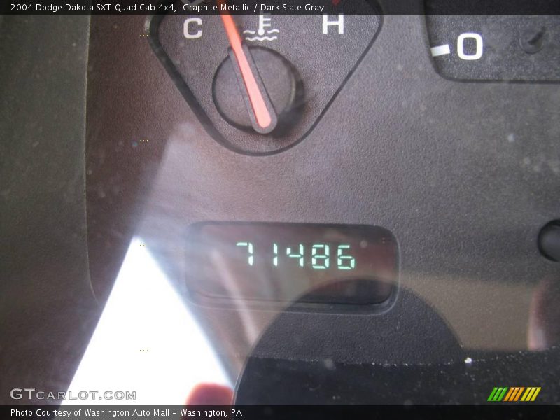 Graphite Metallic / Dark Slate Gray 2004 Dodge Dakota SXT Quad Cab 4x4