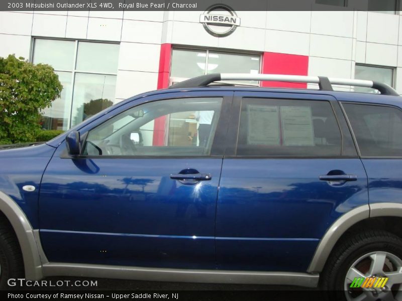 Royal Blue Pearl / Charcoal 2003 Mitsubishi Outlander XLS 4WD