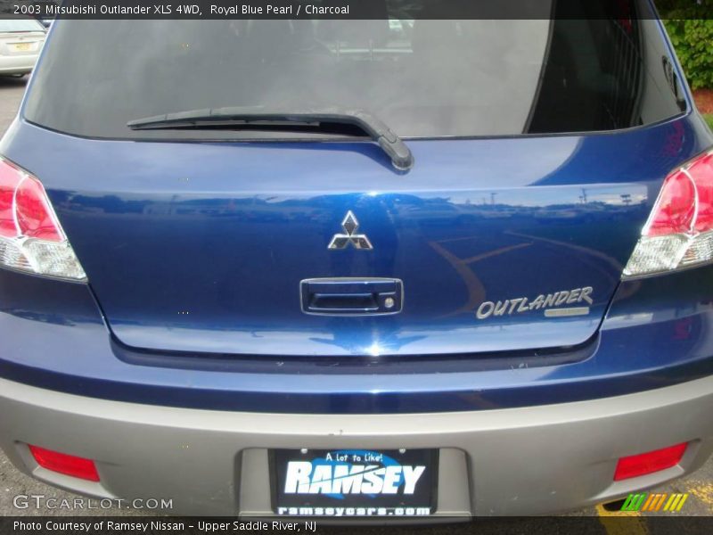 Royal Blue Pearl / Charcoal 2003 Mitsubishi Outlander XLS 4WD
