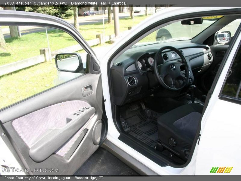 Diamond White Pearl / Charcoal 2003 Mitsubishi Outlander XLS 4WD