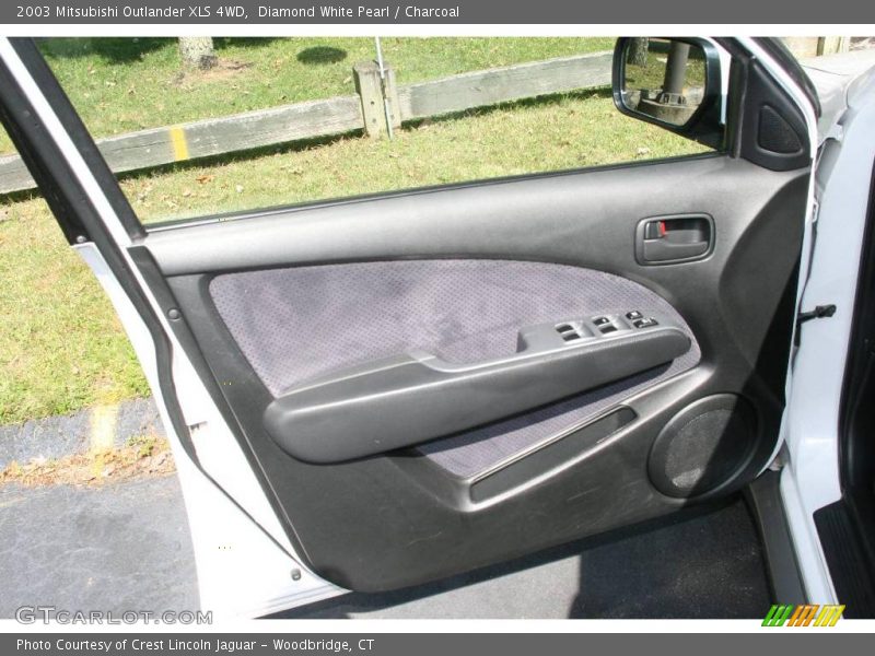 Diamond White Pearl / Charcoal 2003 Mitsubishi Outlander XLS 4WD