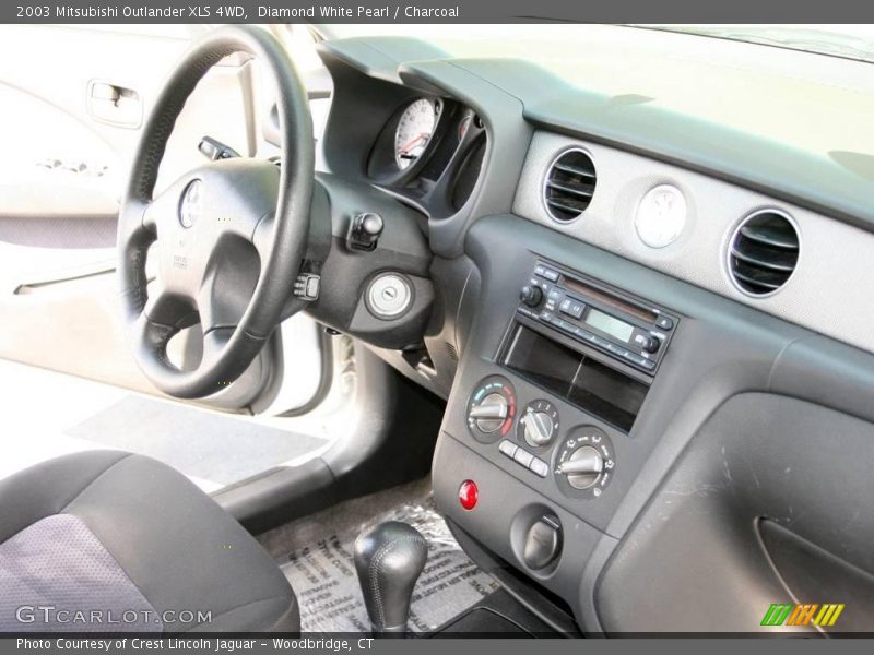Diamond White Pearl / Charcoal 2003 Mitsubishi Outlander XLS 4WD