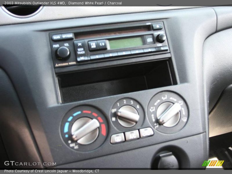 Diamond White Pearl / Charcoal 2003 Mitsubishi Outlander XLS 4WD