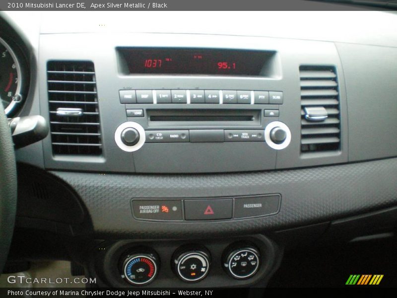 Apex Silver Metallic / Black 2010 Mitsubishi Lancer DE