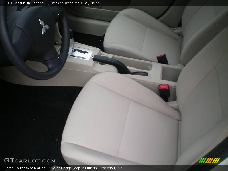 Wicked White Metallic / Beige 2010 Mitsubishi Lancer DE