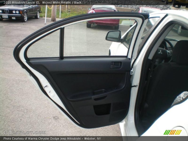 Wicked White Metallic / Black 2010 Mitsubishi Lancer ES