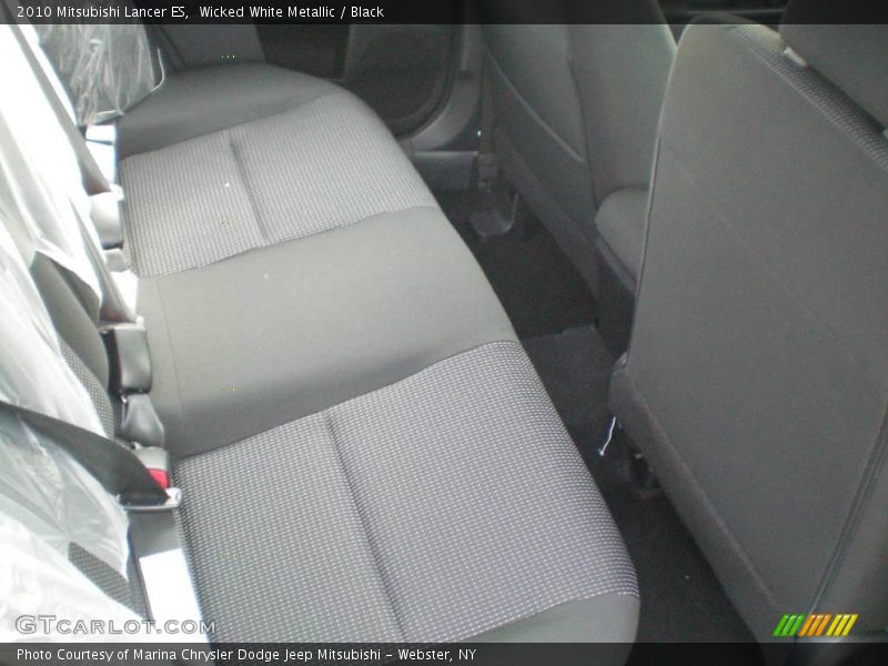 Wicked White Metallic / Black 2010 Mitsubishi Lancer ES
