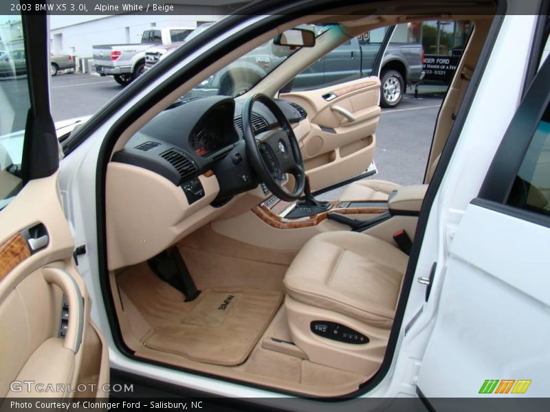 Alpine White / Beige 2003 BMW X5 3.0i