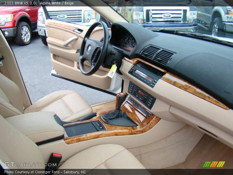 Alpine White / Beige 2003 BMW X5 3.0i