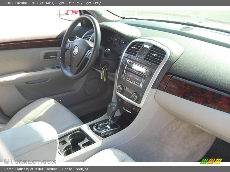 Light Platinum / Light Gray 2007 Cadillac SRX 4 V6 AWD