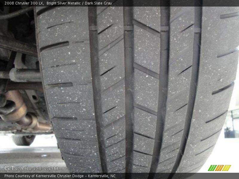 Bright Silver Metallic / Dark Slate Gray 2008 Chrysler 300 LX