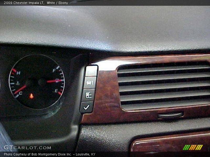 White / Ebony 2009 Chevrolet Impala LT