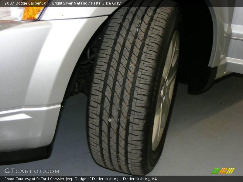 Bright Silver Metallic / Pastel Slate Gray 2007 Dodge Caliber SXT