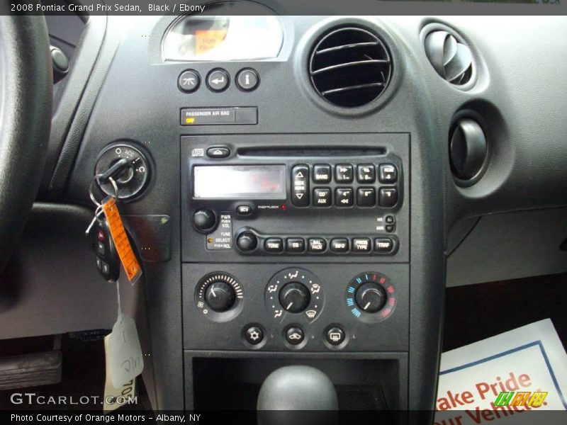 Black / Ebony 2008 Pontiac Grand Prix Sedan