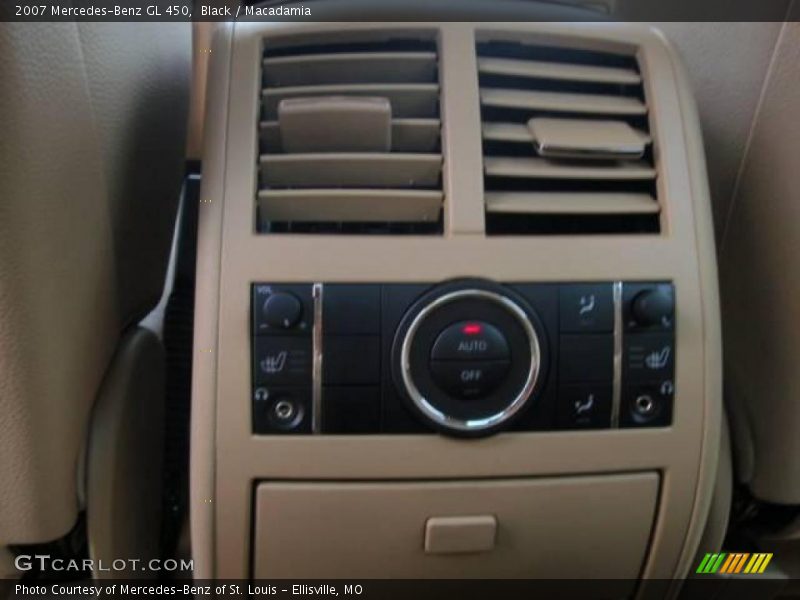 Black / Macadamia 2007 Mercedes-Benz GL 450