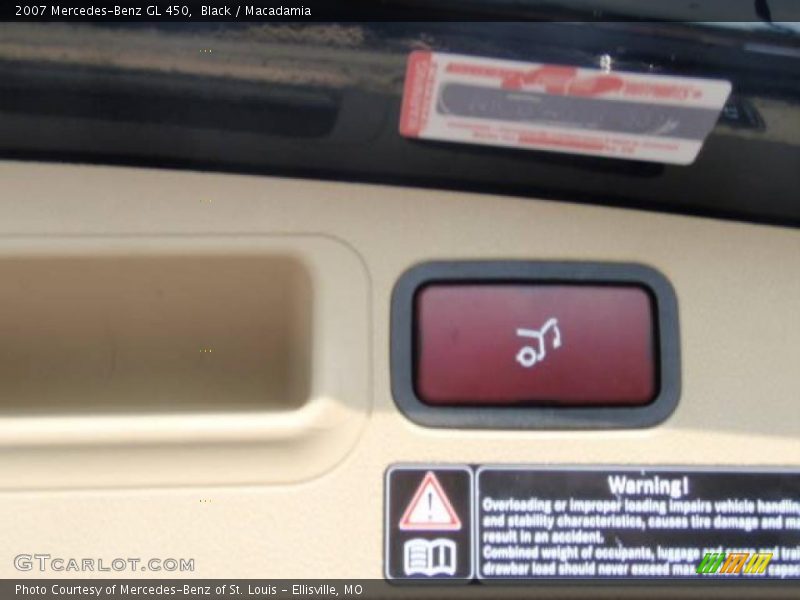 Black / Macadamia 2007 Mercedes-Benz GL 450