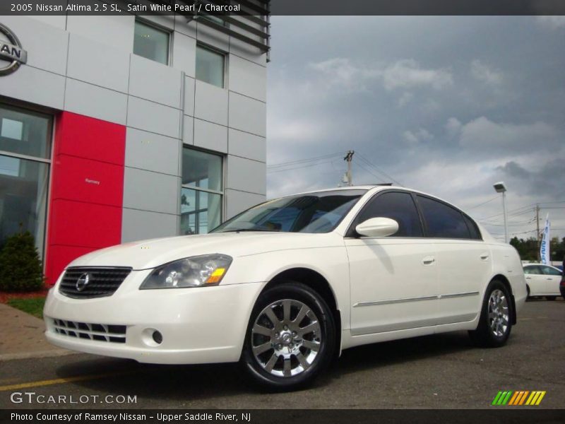 Satin White Pearl / Charcoal 2005 Nissan Altima 2.5 SL