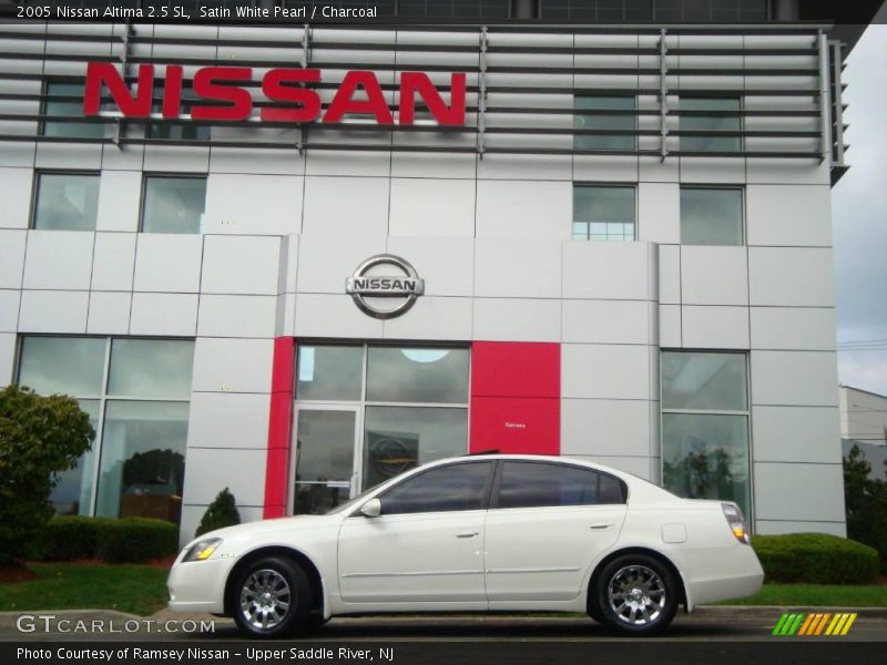 Satin White Pearl / Charcoal 2005 Nissan Altima 2.5 SL