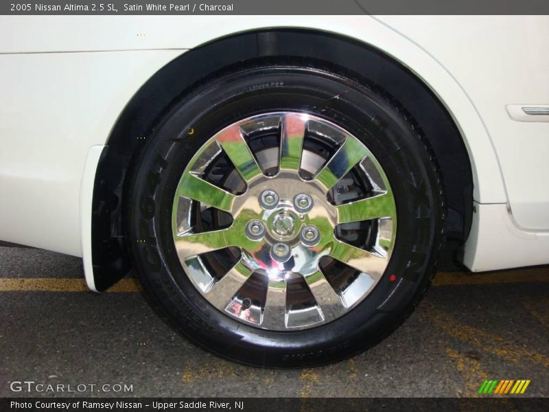 Satin White Pearl / Charcoal 2005 Nissan Altima 2.5 SL