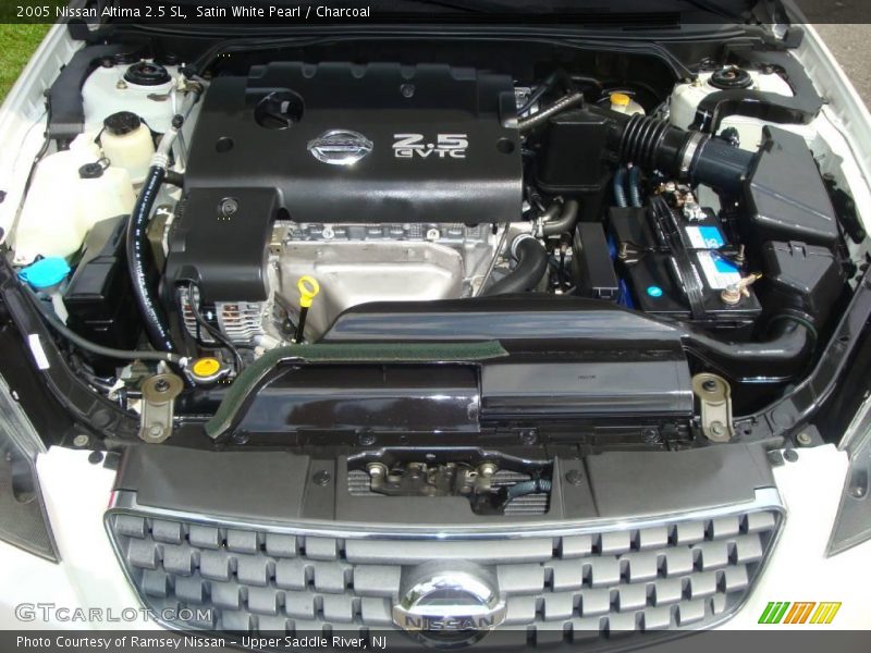 Satin White Pearl / Charcoal 2005 Nissan Altima 2.5 SL