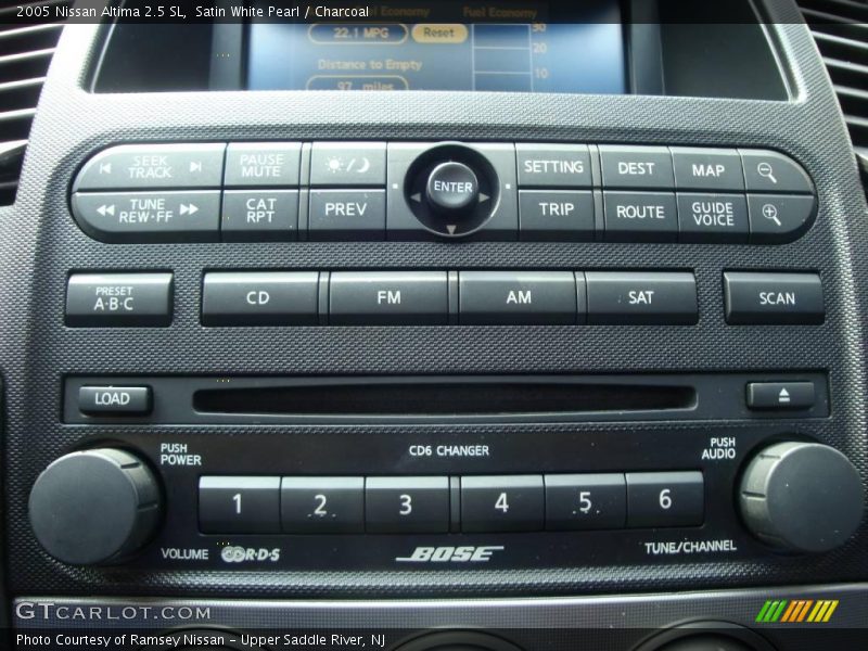 Satin White Pearl / Charcoal 2005 Nissan Altima 2.5 SL