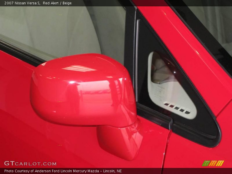 Red Alert / Beige 2007 Nissan Versa S