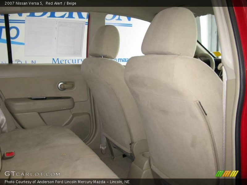Red Alert / Beige 2007 Nissan Versa S