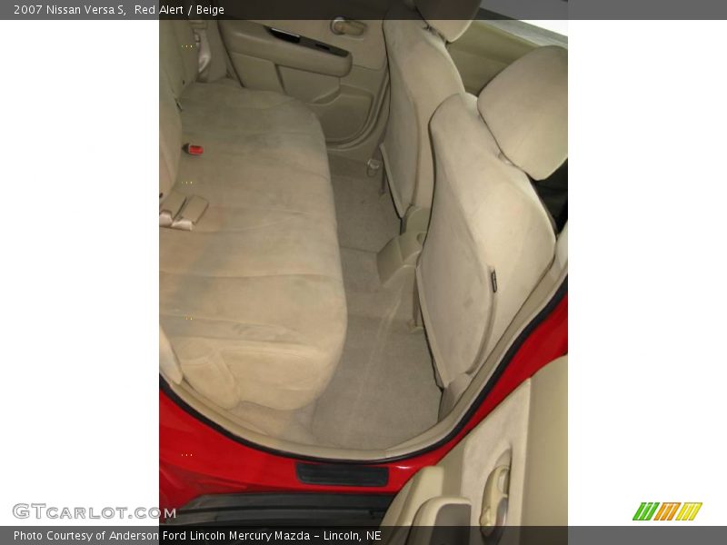 Red Alert / Beige 2007 Nissan Versa S
