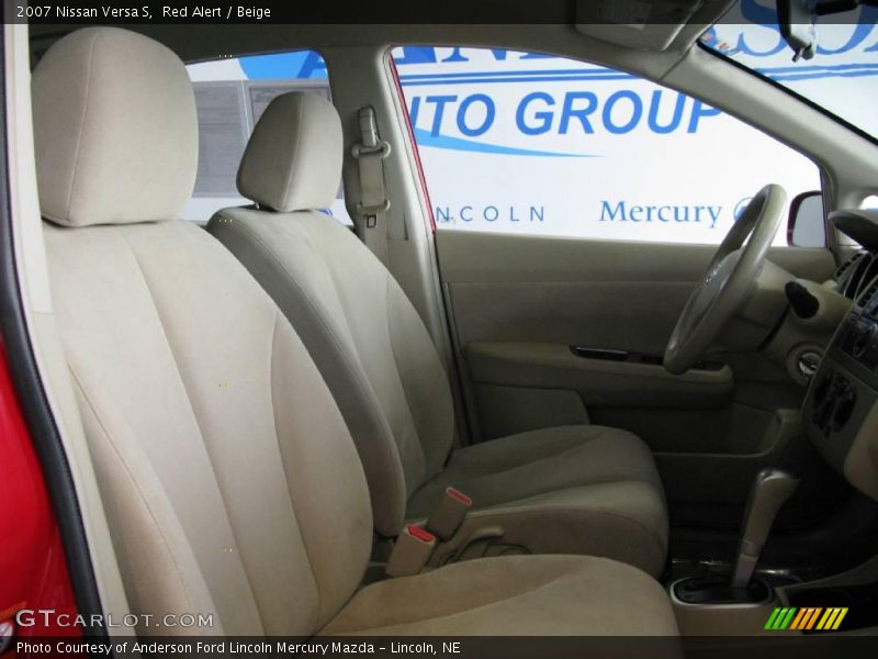 Red Alert / Beige 2007 Nissan Versa S