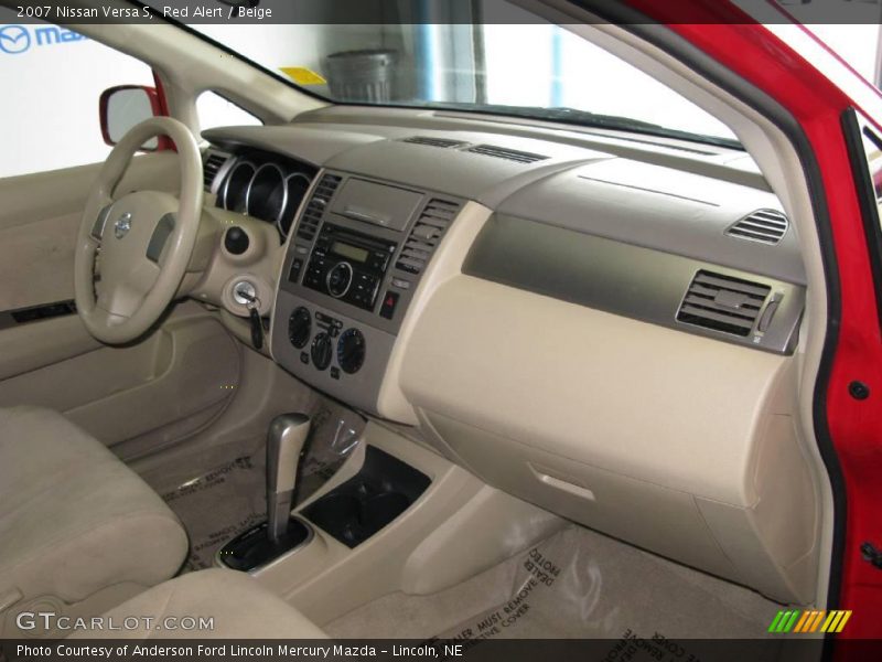 Red Alert / Beige 2007 Nissan Versa S