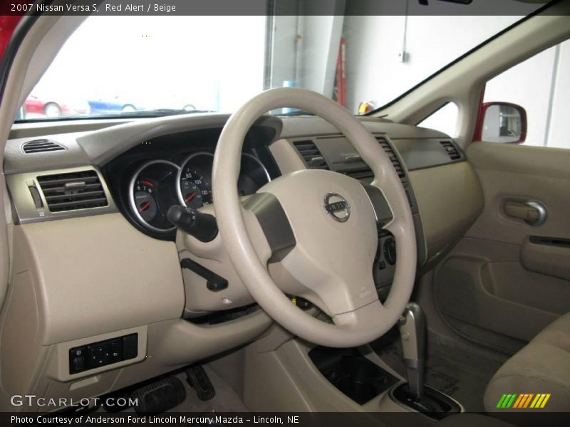 Red Alert / Beige 2007 Nissan Versa S