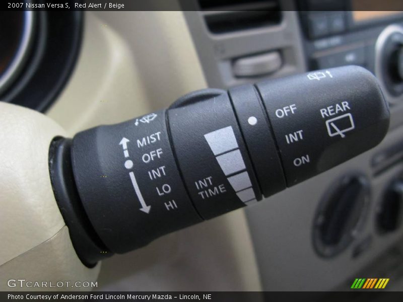 Red Alert / Beige 2007 Nissan Versa S