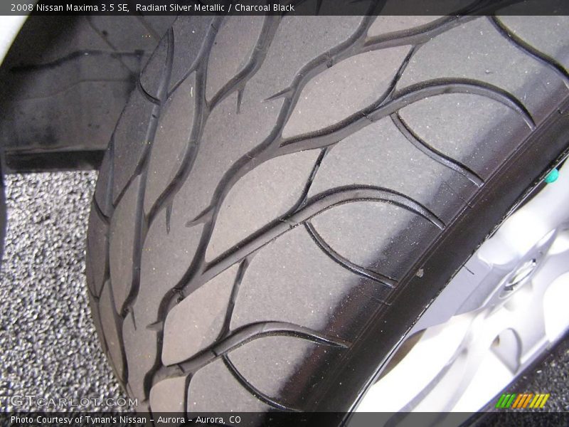 Radiant Silver Metallic / Charcoal Black 2008 Nissan Maxima 3.5 SE