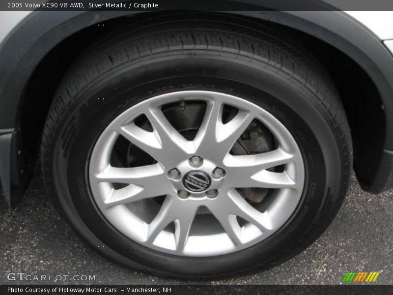 Silver Metallic / Graphite 2005 Volvo XC90 V8 AWD