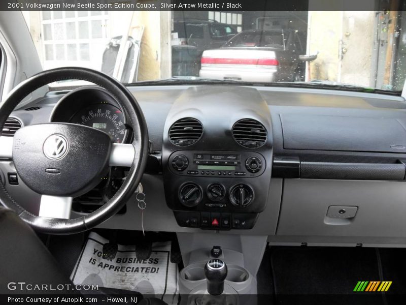 Silver Arrow Metallic / Black 2001 Volkswagen New Beetle Sport Edition Coupe