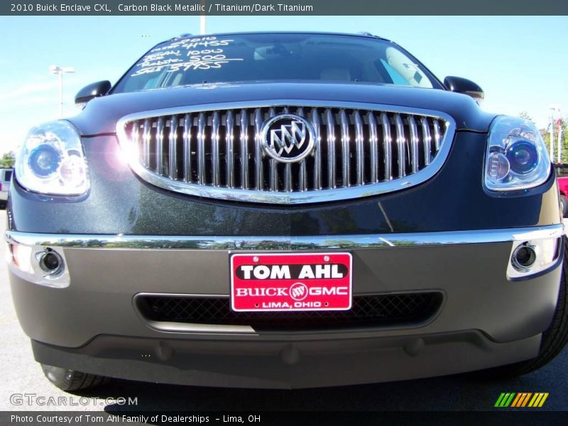 Carbon Black Metallic / Titanium/Dark Titanium 2010 Buick Enclave CXL