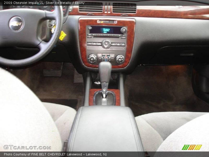 Silver Ice Metallic / Ebony 2009 Chevrolet Impala LS